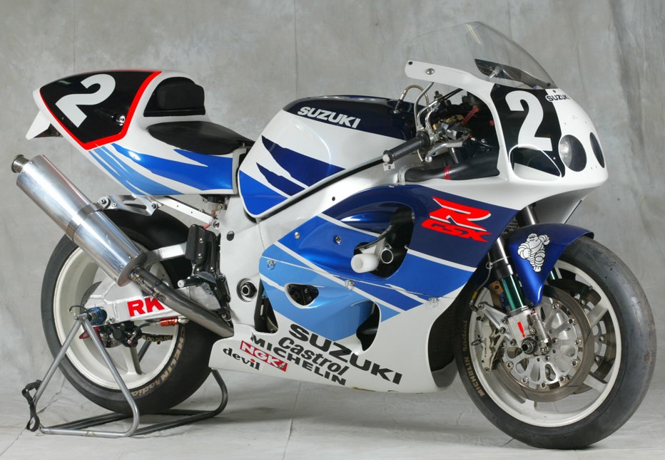 1996 GSX-R750 race bike