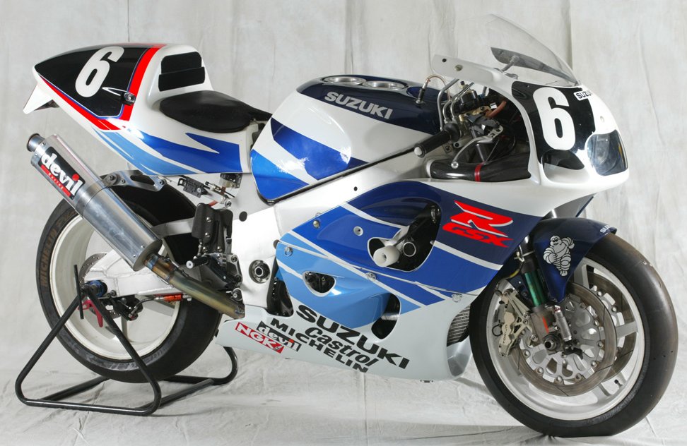 1997 GSX-R750 race bike